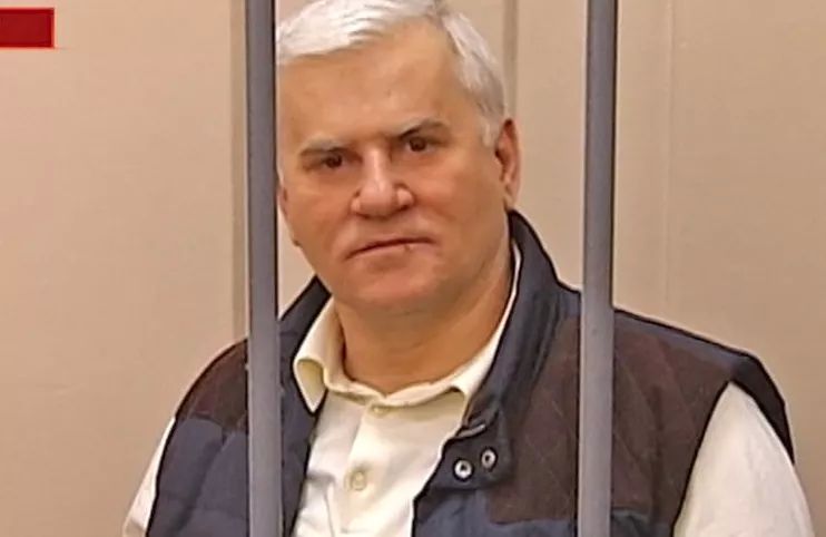 Отбывающий пожизненное наказание экс-мэр Махачкалы Амиров потребовал улучшить условия в колонии: захотел вкусной еды