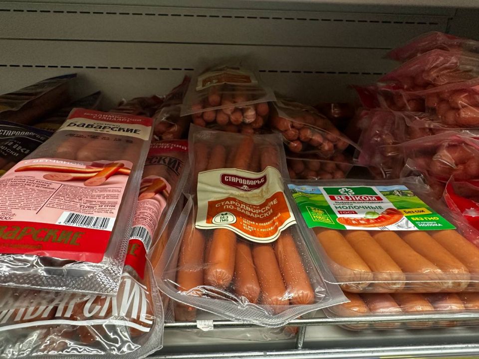 Роскачество огласило 15 марок сосисок из чистого мяса, которые можно спокойно покупать без каких-либо опасений