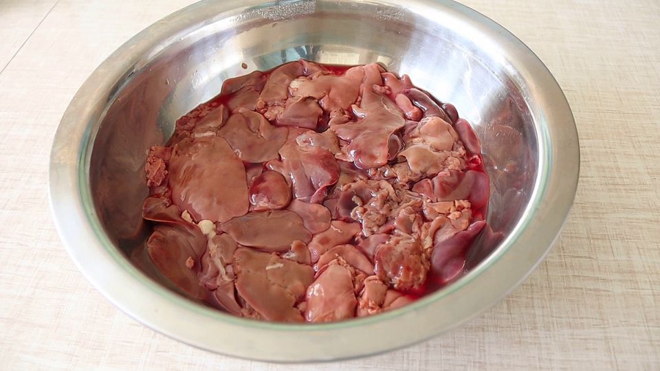 Три ингредиента на любой праздник: два простых и вкусных салата