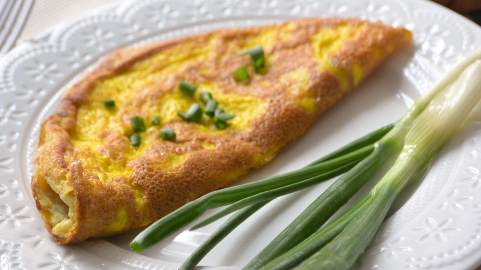 Омлет всегда будет получаться пышным: шеф-повар раскрыл главный секрет
