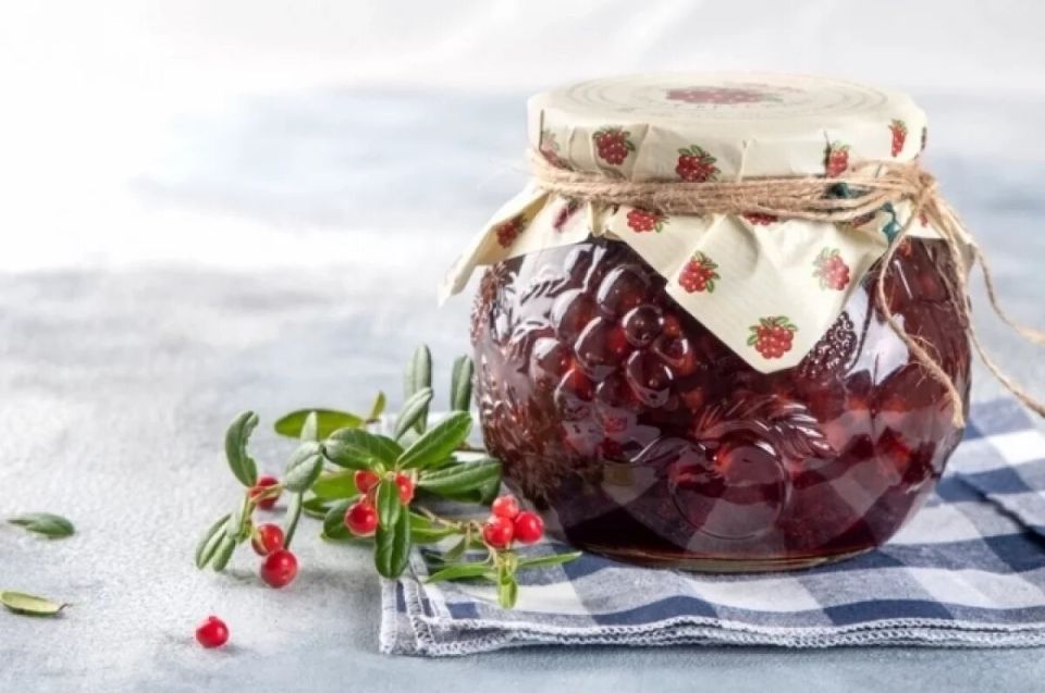 гурманам на заметку: как использовать бруснику в кулинарии