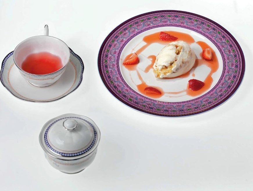 Чизкейк с клубникой как лёгкое угощение к чаю