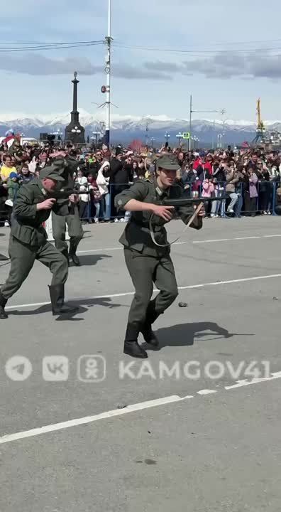      1941-1945   -  !  -!