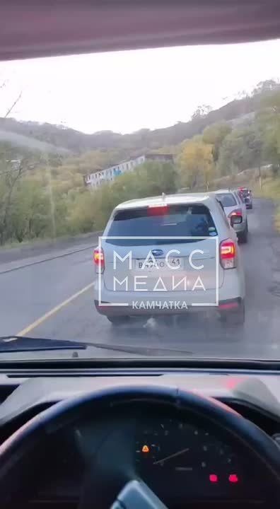 Объехать не удалось. Наша подписчица делится кадрами из пробки