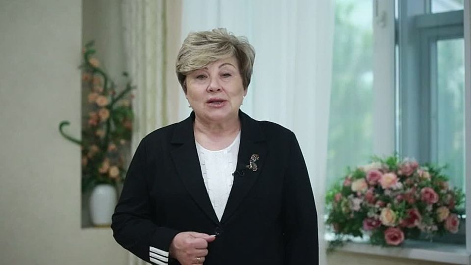 Дорогие земляки!. 285 лет назад на этом замечательном полуострове родился город, который стал для нас с вами родным