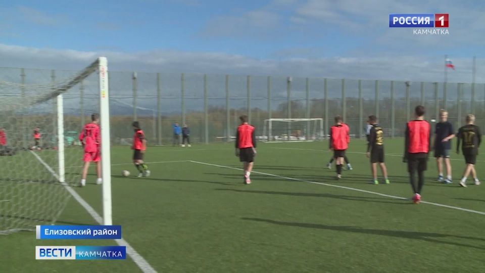 Приехали с медалями и наградами