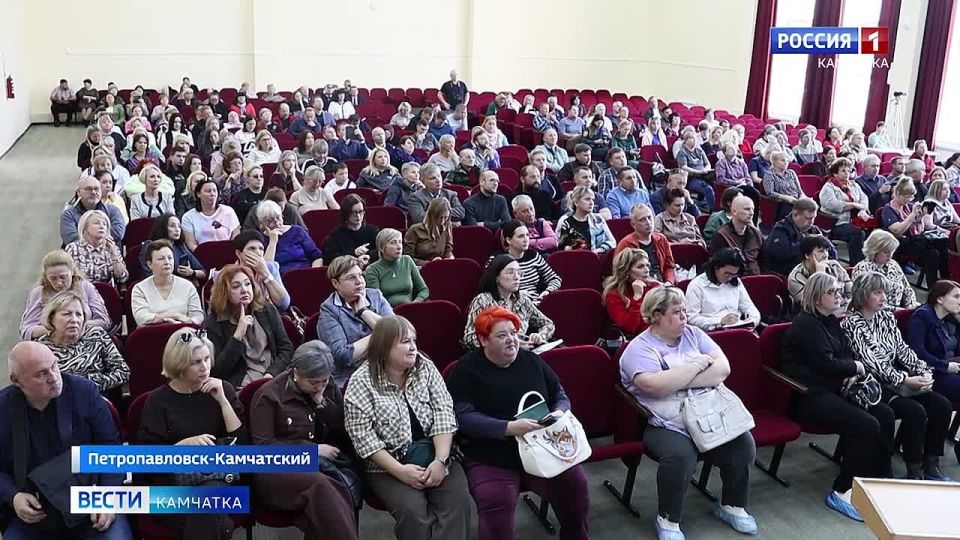 В краевой столице прошёл семинар-практикум по теме: "Действия персонала образовательной организации при землетрясении"