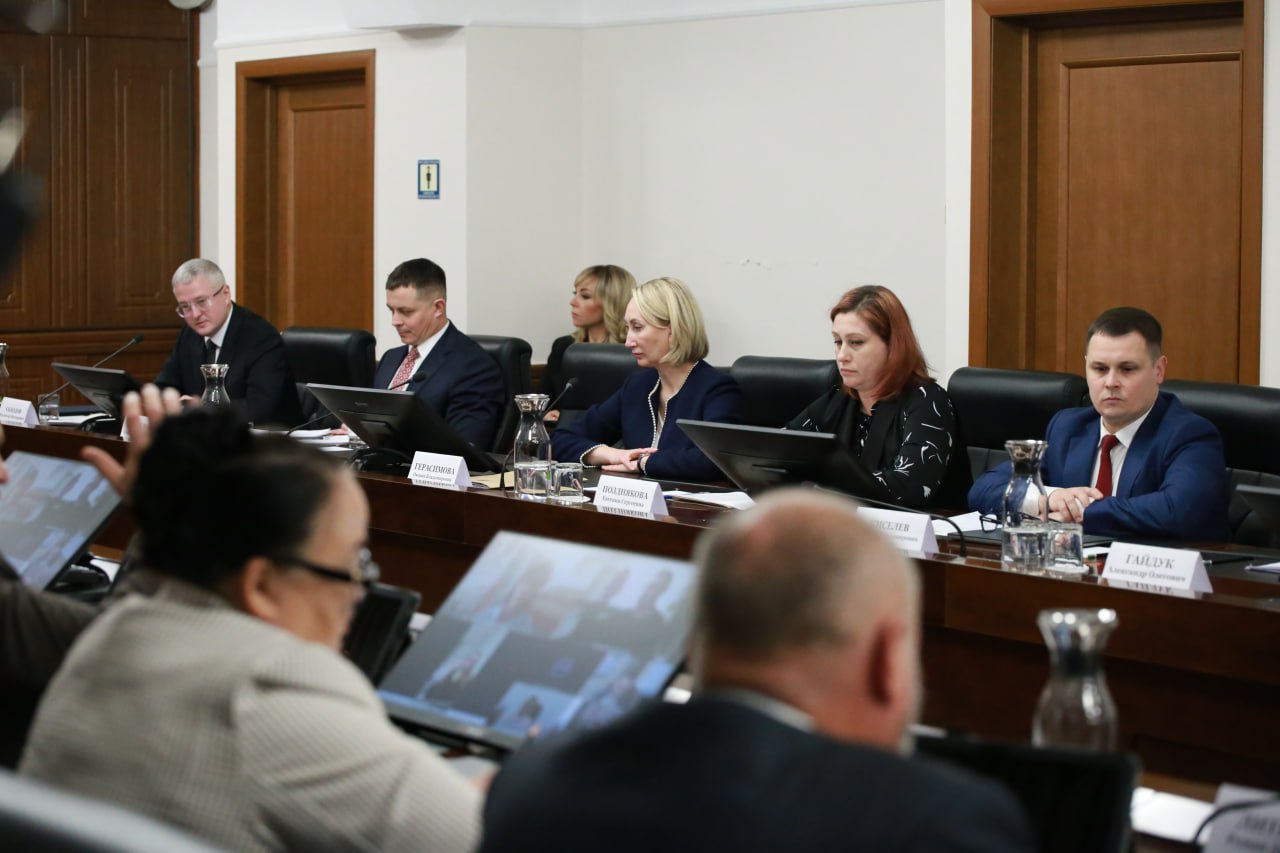 Депутаты камчатского парламента согласовали назначение членов нового состава краевого Правительства Депутаты камчатского парламента согласовали назначение членов нового состава краевого Правительства