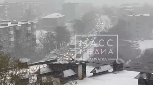 Госавтоинспекция просит водителей по возможности воздержаться от поездок на личном транспорте в связи с ухудшением погоды