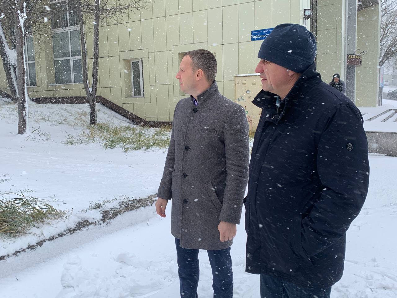 Евгений Беляев: Совместно с курирующим заместителем проверили ход расчистки города Евгений Беляев: Совместно с курирующим заместителем проверили ход расчистки города