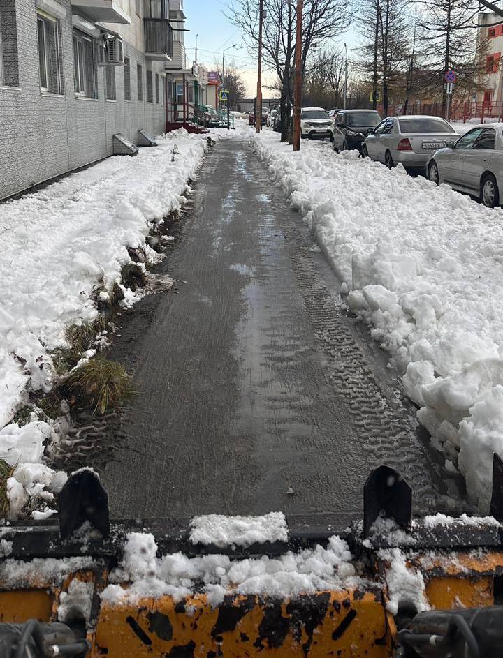 Город день за днем. 29 октября 2025 года Дорожные службы продолжают устранять последствия циклона Город день за днем. 29 октября 2025 года Дорожные службы продолжают устранять последствия циклона