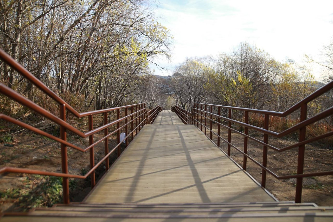 Краевой депутат Владимир Агеев и мониторинговая группа проверили качество новой экологической пешеходной тропы от парка Победы до автобусной остановки на улице Академика Королёва в Петропавловске-Камчатском Краевой депутат Владимир Агеев и мониторинговая группа проверили качество новой экологической пешеходной тропы от парка Победы до автобусной остановки на улице Академика Королёва в Петропавловске-Камчатском
