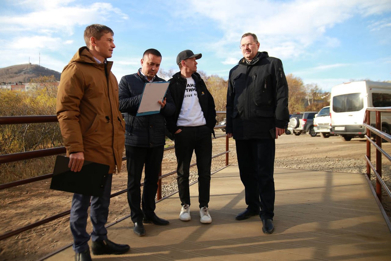 Краевой депутат Владимир Агеев и мониторинговая группа проверили качество новой экологической пешеходной тропы от парка Победы до автобусной остановки на улице Академика Королёва в Петропавловске-Камчатском Краевой депутат Владимир Агеев и мониторинговая группа проверили качество новой экологической пешеходной тропы от парка Победы до автобусной остановки на улице Академика Королёва в Петропавловске-Камчатском