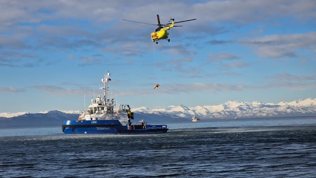 Зрелищные учения прошли в четверг днём в Петропавловске-Камчатском Зрелищные учения прошли в четверг днём в Петропавловске-Камчатском