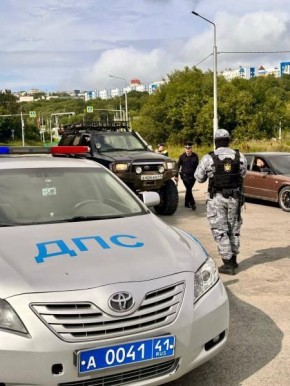 Шутка над камчатскими «гаишниками» стоила жителю Ленобласти ограничения свободы