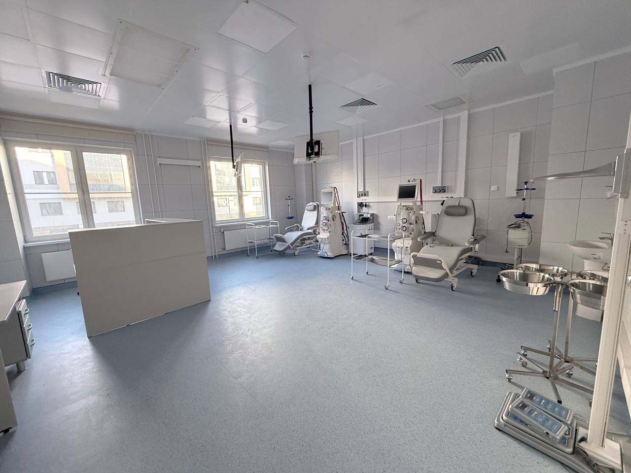 Новая краевая больница примет первых пациентов через неделю