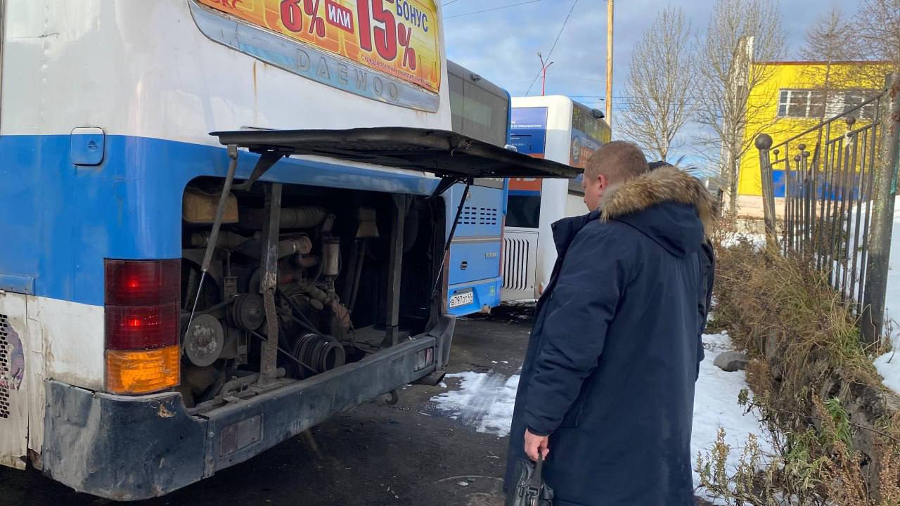 В краевой столице проверили автобусы на предмет технического и санитарного состояния В краевой столице проверили автобусы на предмет технического и санитарного состояния