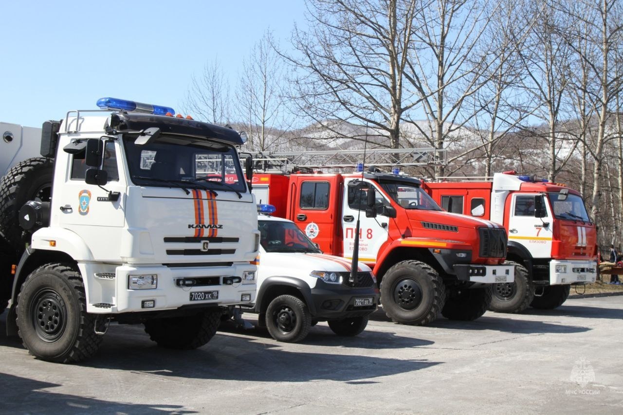 На период предстоящих ноябрьских праздников камчатские пожарные и спасатели будут переведены на усиленный режим работы