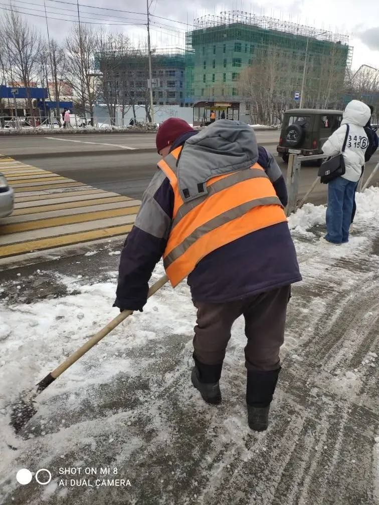 Город день за днем. 31 октября 2025 года В Петропавловске-Камчатском продолжаются работы по расчистке городских территорий Город день за днем. 31 октября 2025 года В Петропавловске-Камчатском продолжаются работы по расчистке городских территорий