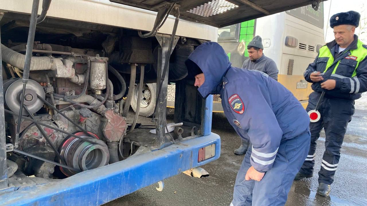 В краевой столице проверили автобусы на предмет технического и санитарного состояния В краевой столице проверили автобусы на предмет технического и санитарного состояния