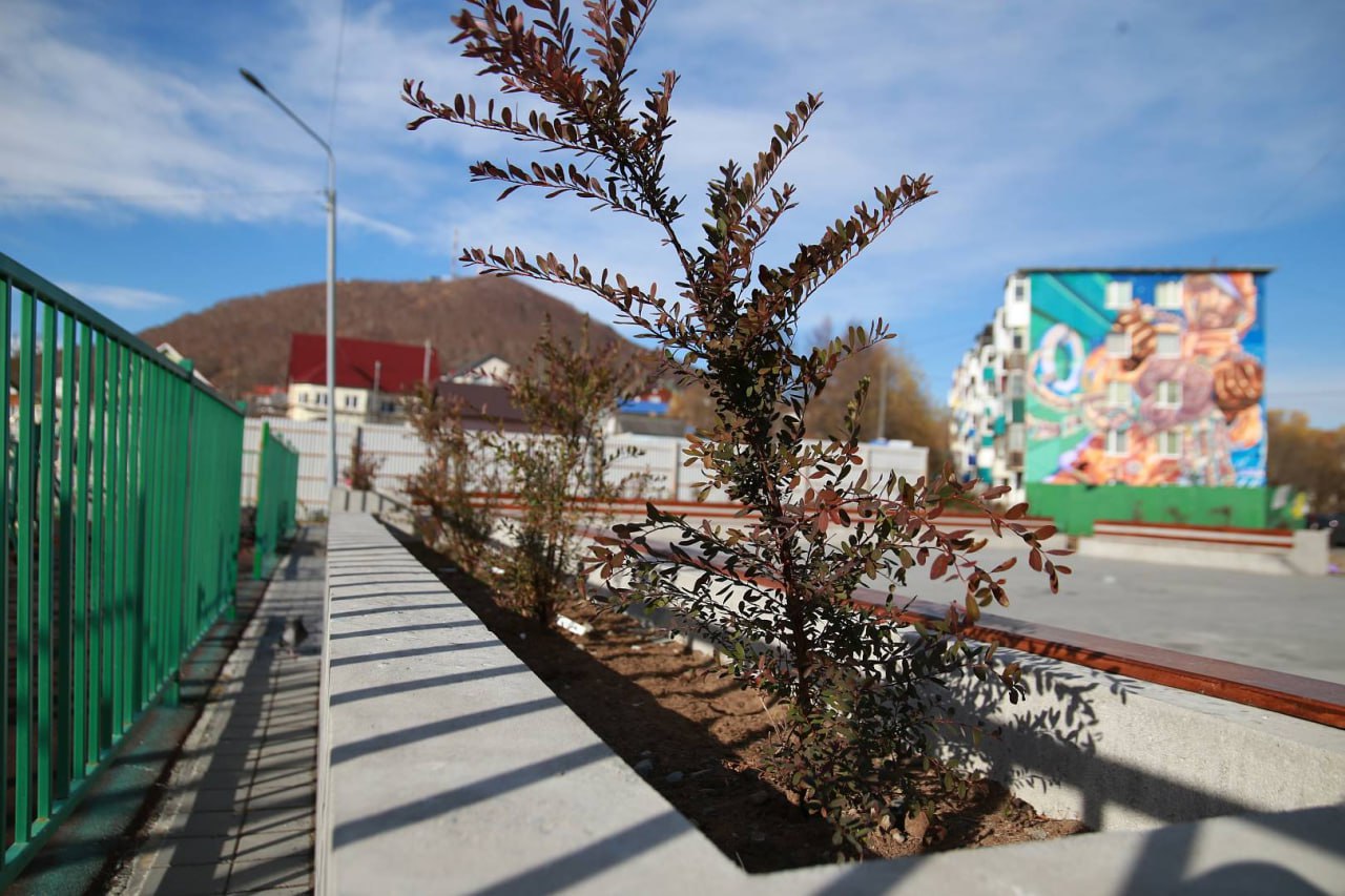 Сквер на Батарейной не приняли из-за недоделок Сквер на Батарейной не приняли из-за недоделок