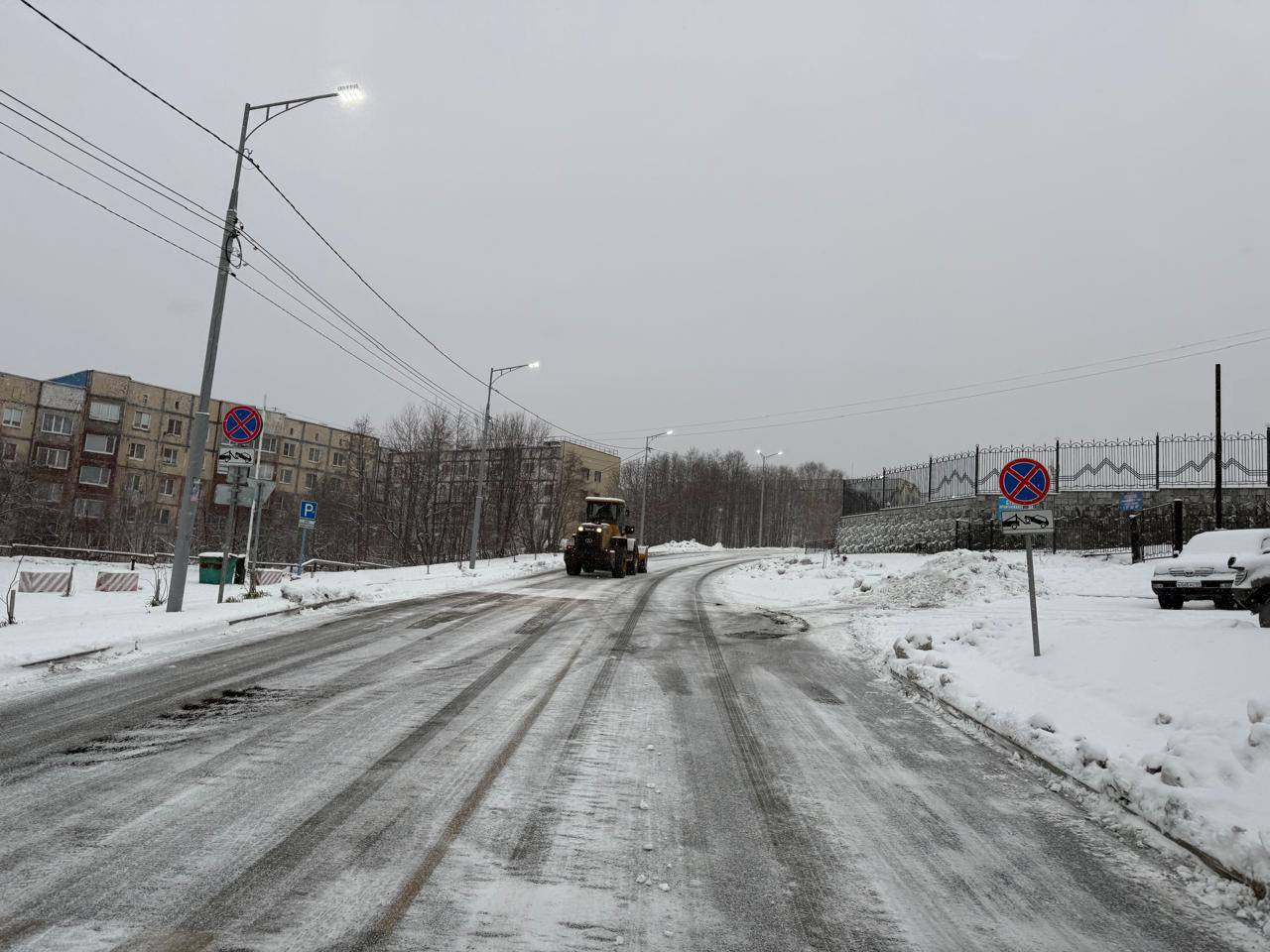 Город день за днем. 2 ноября 2025 года Дорожные службы продолжают ликвидацию последствий циклона Город день за днем. 2 ноября 2025 года Дорожные службы продолжают ликвидацию последствий циклона