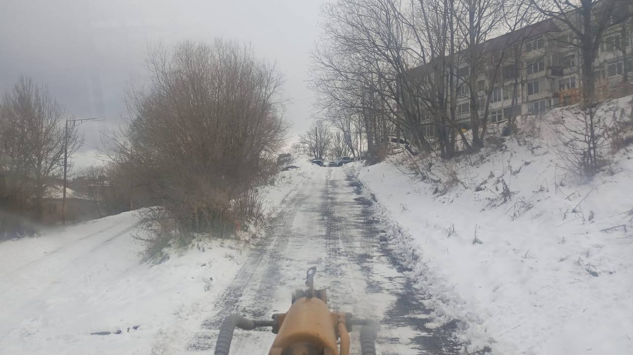 Город день за днем. 2 ноября 2025 года Дорожные службы продолжают ликвидацию последствий циклона Город день за днем. 2 ноября 2025 года Дорожные службы продолжают ликвидацию последствий циклона