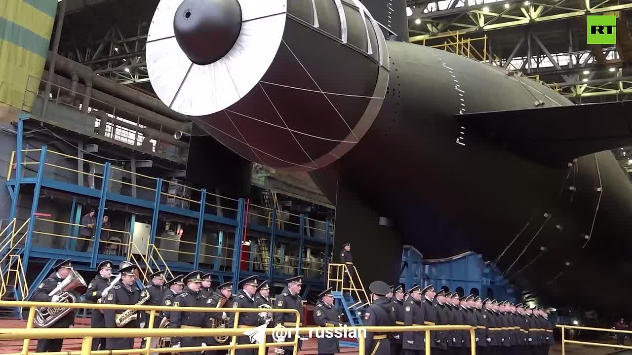 ЧТО ТАКОЕ «ХАБАРОВСК»?. Илья Крамник, научный сотрудник Центра изучения стратегического планирования ИМЭМО РАН, автор канала @kramnikcat 1 ноября в Северодвинске спустили на воду «Хабаровск» — первую лодку проекта 09851