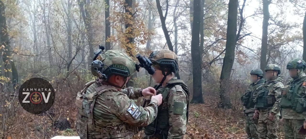 Публикуем кадры награждения военнослужащих 40-й отдельной гвардейской Краснодарско-Харбинской дважды краснознамённой ордена Жукова бригады морской пехоты Публикуем кадры награждения военнослужащих 40-й отдельной гвардейской Краснодарско-Харбинской дважды краснознамённой ордена Жукова бригады морской пехоты