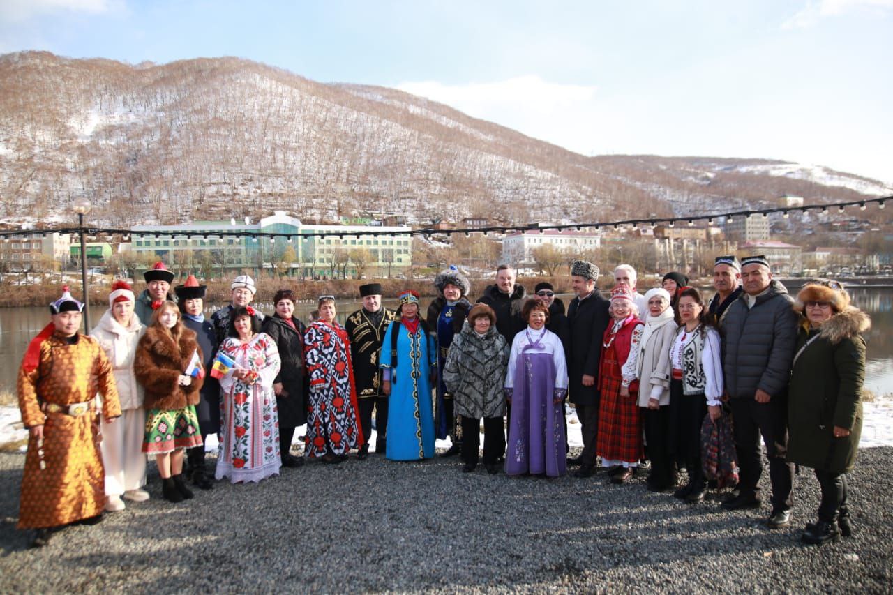 В ПетропавловскеКамчатском проходят торжества в честь Дня народного единства В ПетропавловскеКамчатском проходят торжества в честь Дня народного единства