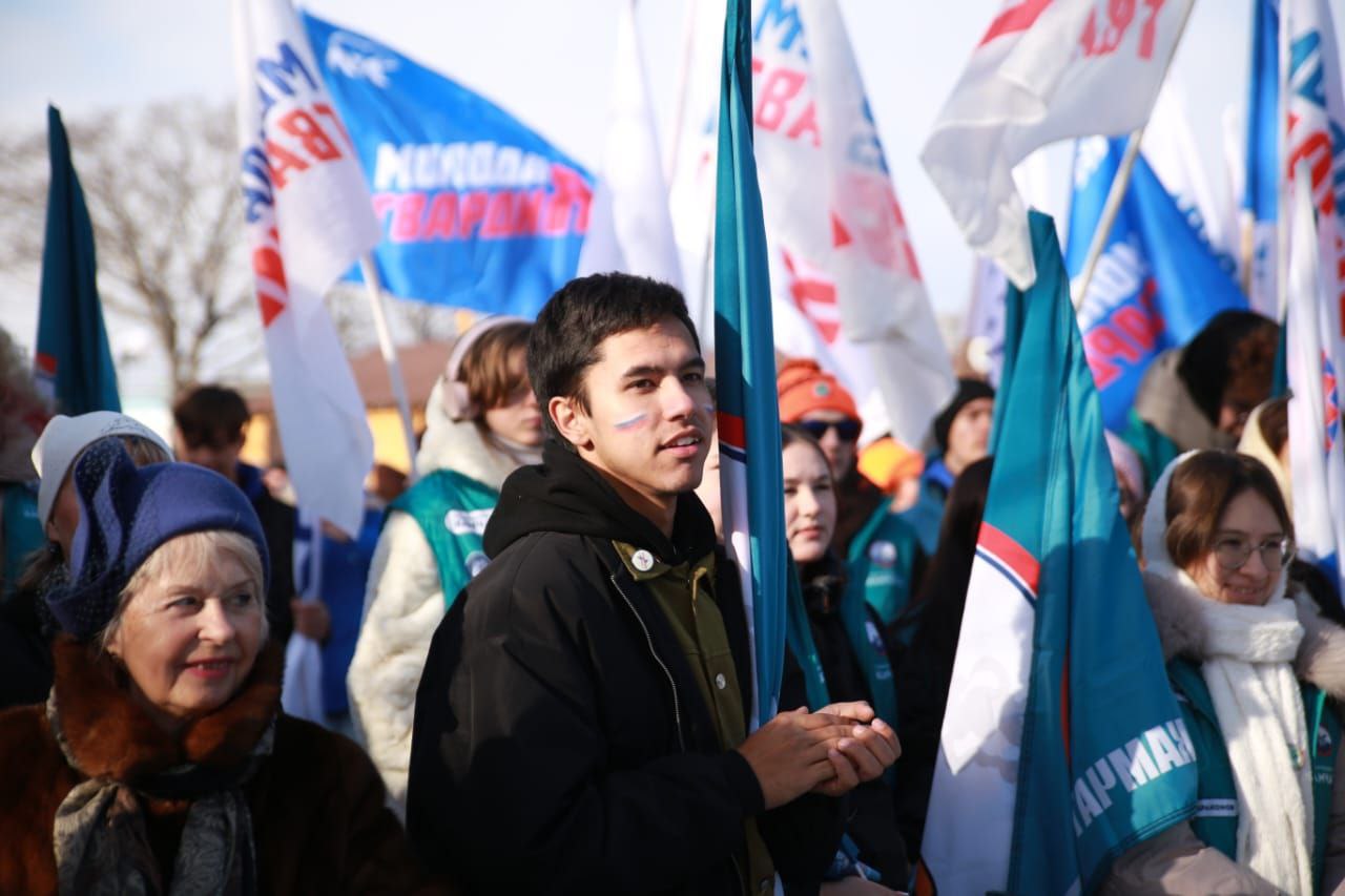 В ПетропавловскеКамчатском проходят торжества в честь Дня народного единства В ПетропавловскеКамчатском проходят торжества в честь Дня народного единства