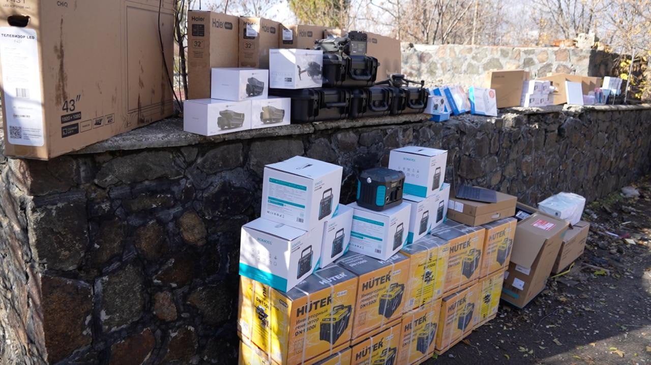 Губернатор Камчатского края передал камчатским морпехам новую партию необходимого оборудования Губернатор Камчатского края передал камчатским морпехам новую партию необходимого оборудования