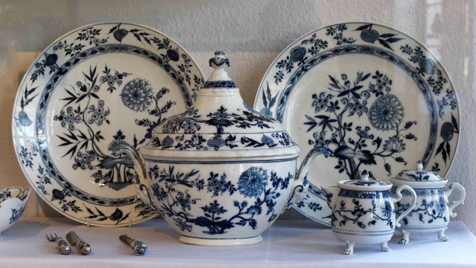 Бабушкин фарфор можно мыть в посудомойке: главное — соблюдать правила