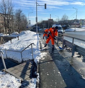 В Петропавловске-Камчатском продолжаются работы по расчистке городских территорий