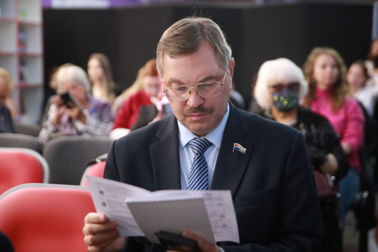 Дмитрий Тимофеев принял участие в открытии «Точки кипения» в школе № 27 Петропавловска-Камчатского Дмитрий Тимофеев принял участие в открытии «Точки кипения» в школе № 27 Петропавловска-Камчатского