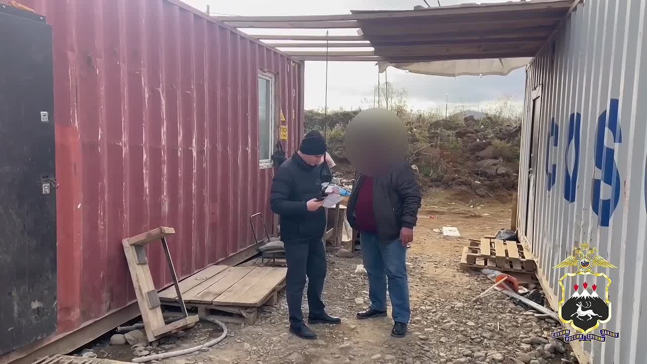 На Камчатке полицейские выявили 446 нарушений миграционного законодательства в ходе проведения операции «Нелегал-2025»