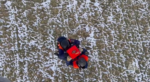 Камчатские спасатели провели тренировку по беспарашютному десантированию