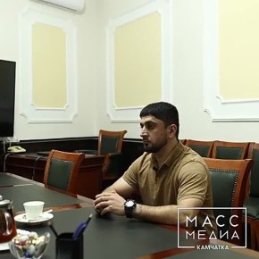 Губернатор встретился с Героем России Хантемиром Султановым