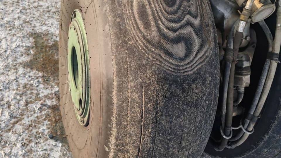 Ан-26 задел фонарь при заходе на посадку Ан-26 задел фонарь при заходе на посадку