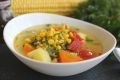 Легкий и питательный: постный суп из свежей кукурузы с овощами