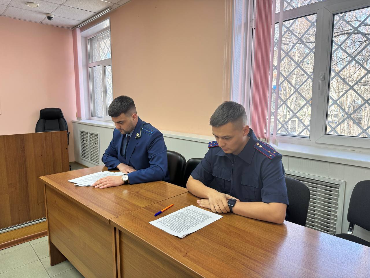 С учетом позиции прокуратуры заключен под стражу житель Елизовского района, обвиняемый в убийстве пенсионеров в с. Сосновка С учетом позиции прокуратуры заключен под стражу житель Елизовского района, обвиняемый в убийстве пенсионеров в с. Сосновка