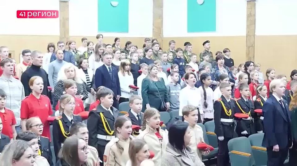 Больше 170 камчатских школьников из Петропавловска и Елизовского района вступили в ряды «ЮНАРМИИ»