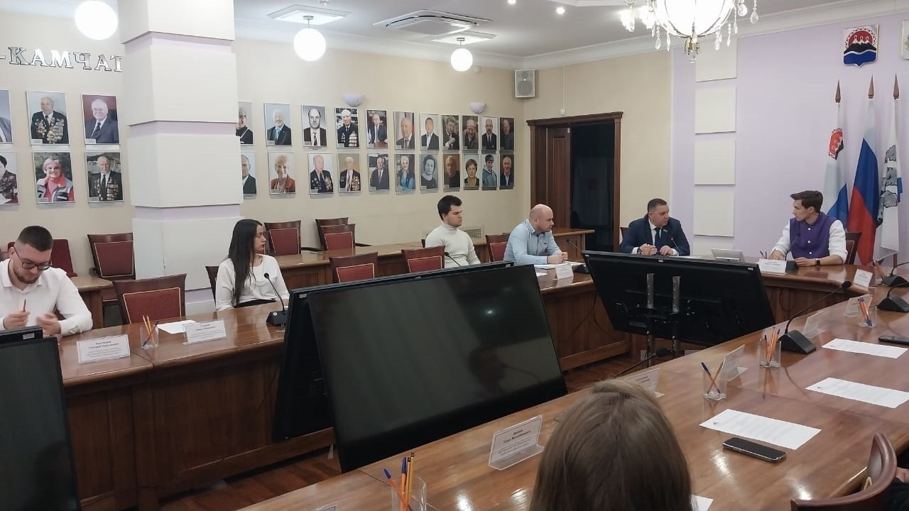 Молодежный парламент при Городской Думе Петропавловска четырнадцатого созыва провел организационное заседание (7-я сессия) 6 ноября Молодежный парламент при Городской Думе Петропавловска четырнадцатого созыва провел организационное заседание (7-я сессия) 6 ноября