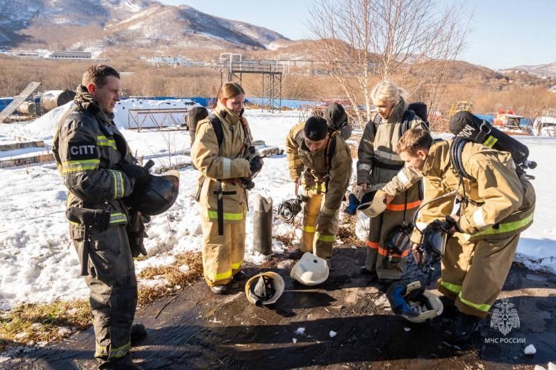 В дыму и темноте: как камчатские школьники учились спасать жизни