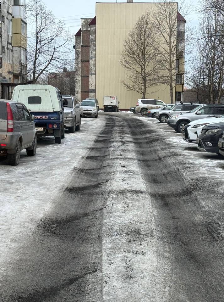 Город день за днём. 7 ноября 2025 года В Петропавловске-Камчатском продолжаются работы по расчистке городских территорий Город день за днём. 7 ноября 2025 года В Петропавловске-Камчатском продолжаются работы по расчистке городских территорий