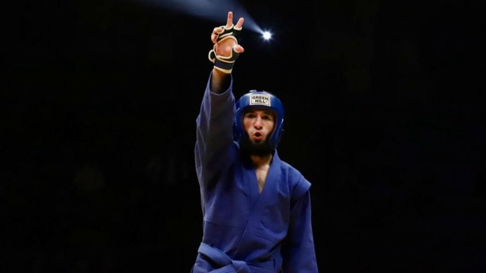 Камчатский самбист стал первым в истории семикратным чемпионом мира