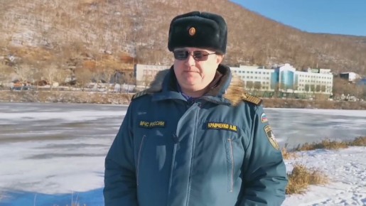 На Камчатке - ледостав. Лед на водоемах еще тонкий и непрочный