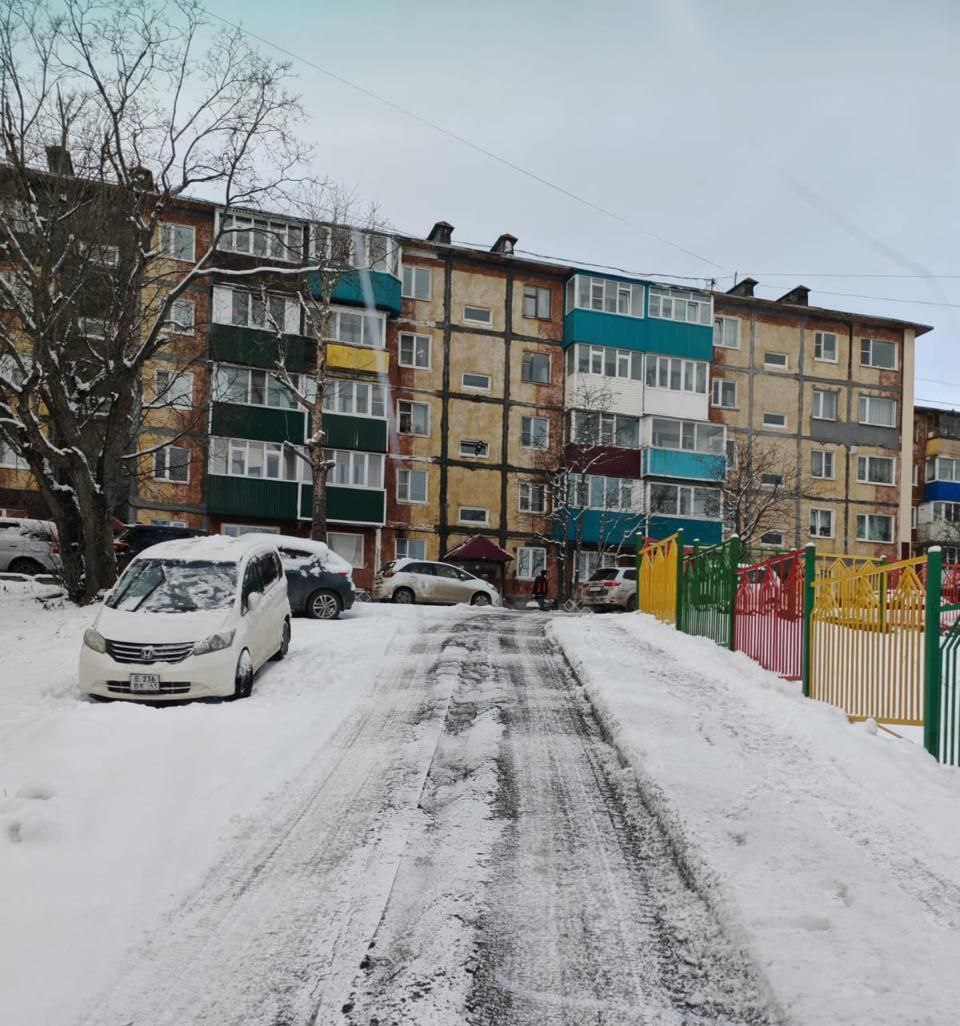 Город день за днём. 8 ноября 2025 года Коммунальные службы продолжают мероприятия по расчистке и обработке противогололедными материалами городских территорий Город день за днём. 8 ноября 2025 года Коммунальные службы продолжают мероприятия по расчистке и обработке противогололедными материалами городских территорий