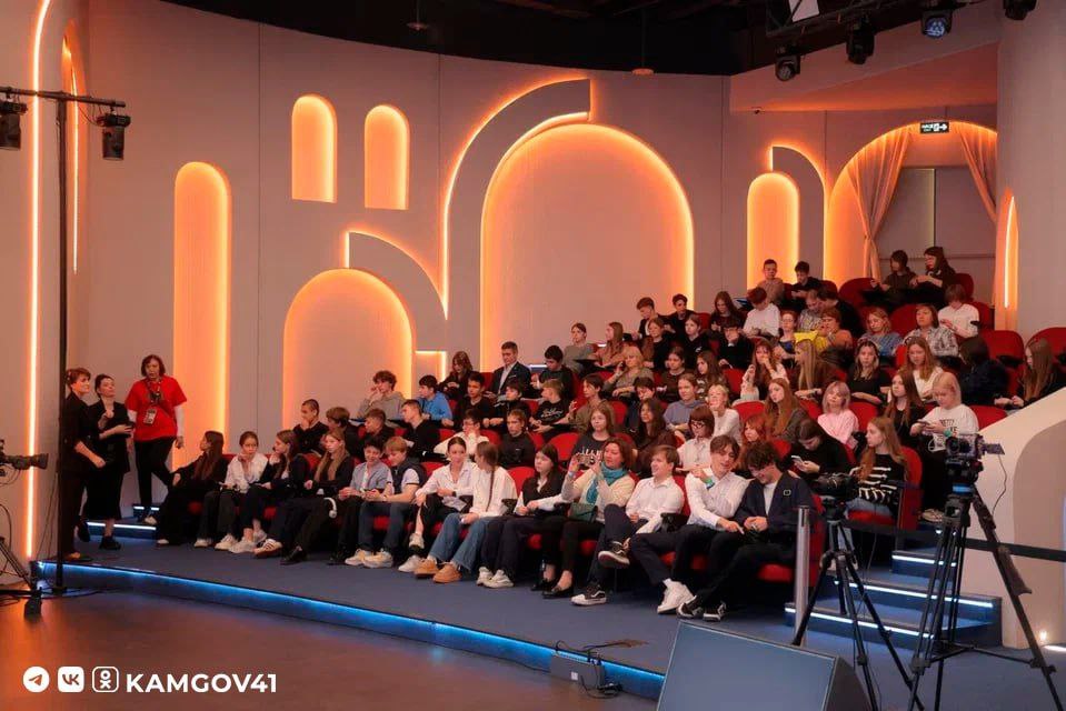 В Москве на площадке национального центра «Россия» стартовал форум школьников, который является ключевым мероприятием фестиваля «Дни регионов Дальнего Востока в Москве» В Москве на площадке национального центра «Россия» стартовал форум школьников, который является ключевым мероприятием фестиваля «Дни регионов Дальнего Востока в Москве»