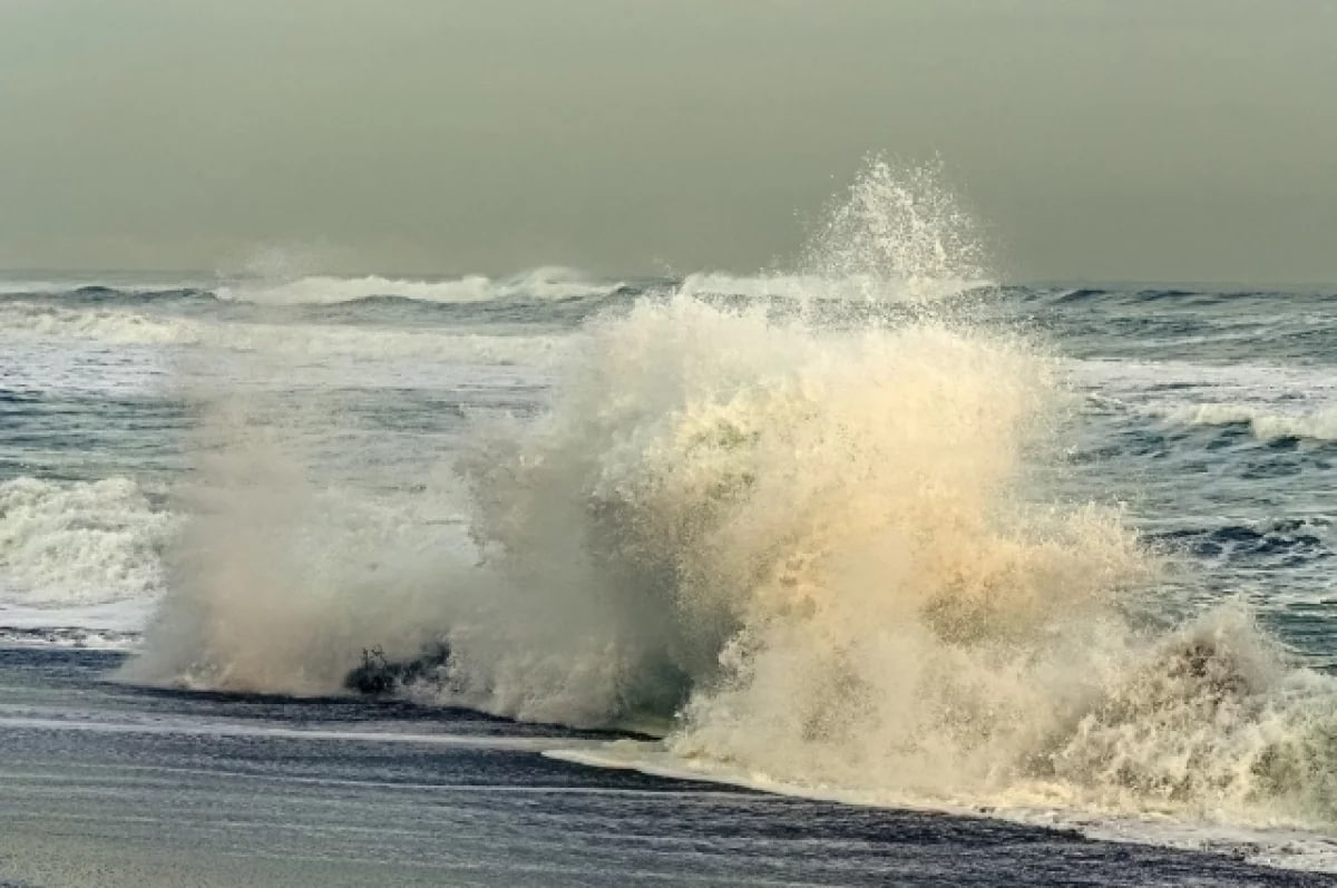 Морской водой подтопило село Ильпырское на севере Камчатки
